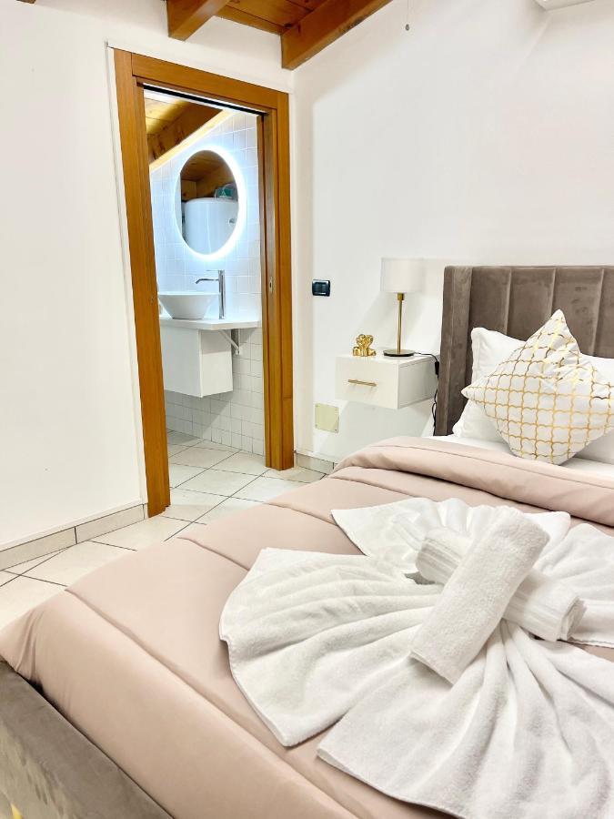 Vitti'S Home Verona 4 - Apartment Extérieur photo